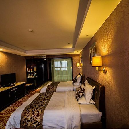 Jingzhou International Hotel Шъдзяджуан Екстериор снимка