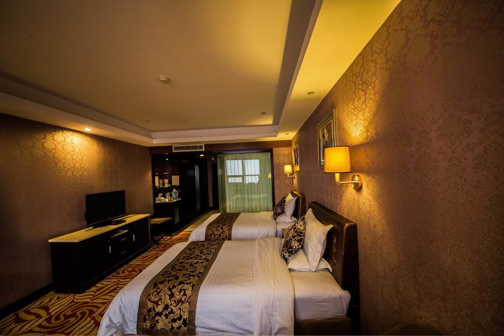 Jingzhou International Hotel Шъдзяджуан Екстериор снимка