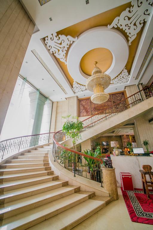 Jingzhou International Hotel Шъдзяджуан Екстериор снимка
