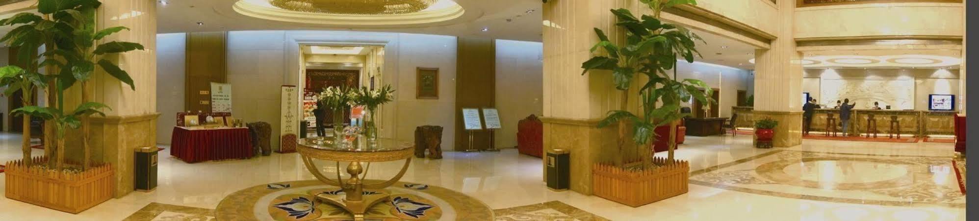 Jingzhou International Hotel Шъдзяджуан Екстериор снимка