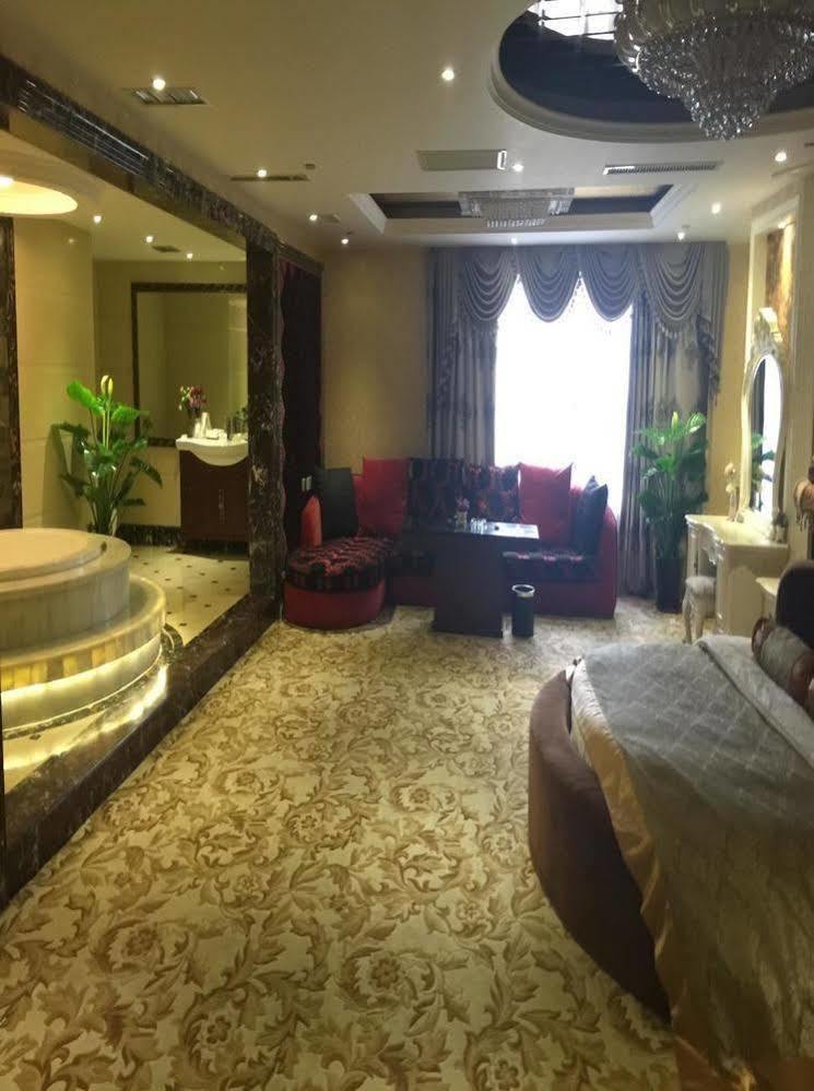Jingzhou International Hotel Шъдзяджуан Екстериор снимка