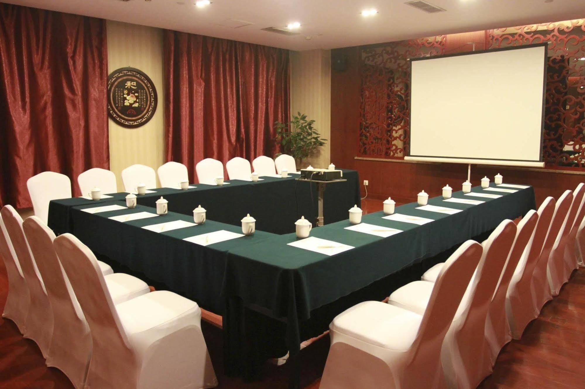 Jingzhou International Hotel Шъдзяджуан Екстериор снимка