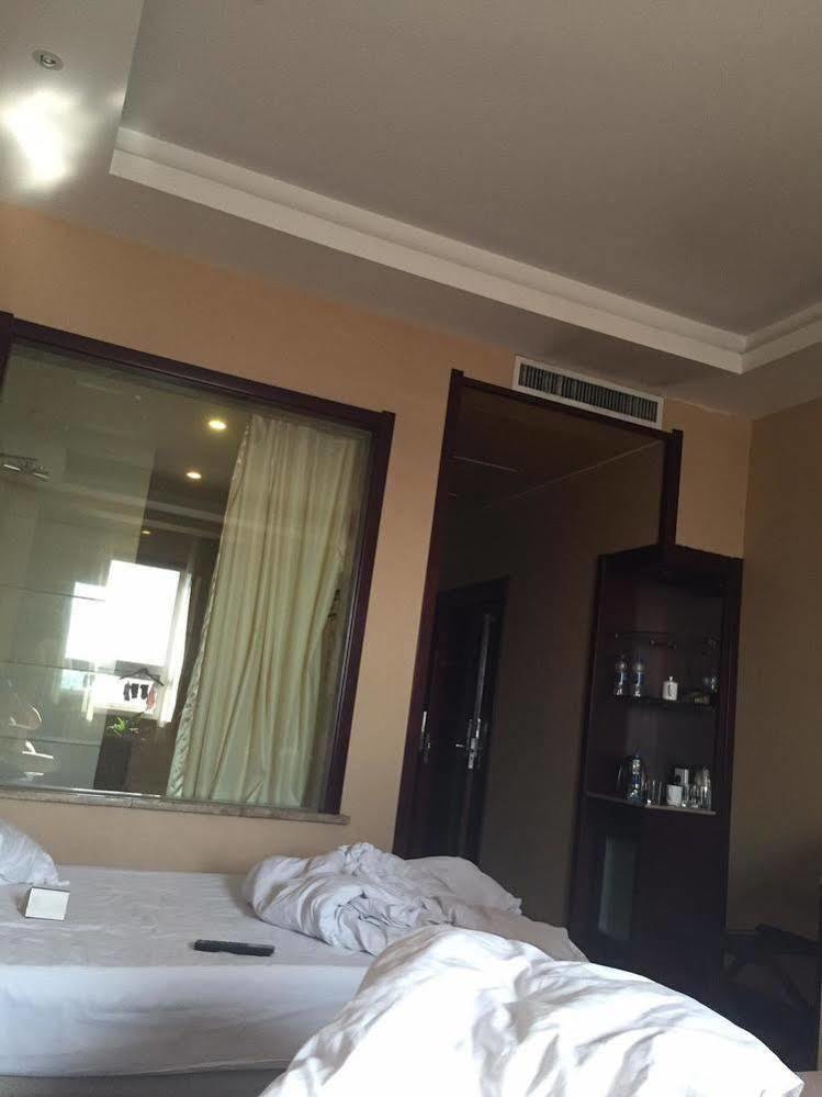 Jingzhou International Hotel Шъдзяджуан Екстериор снимка