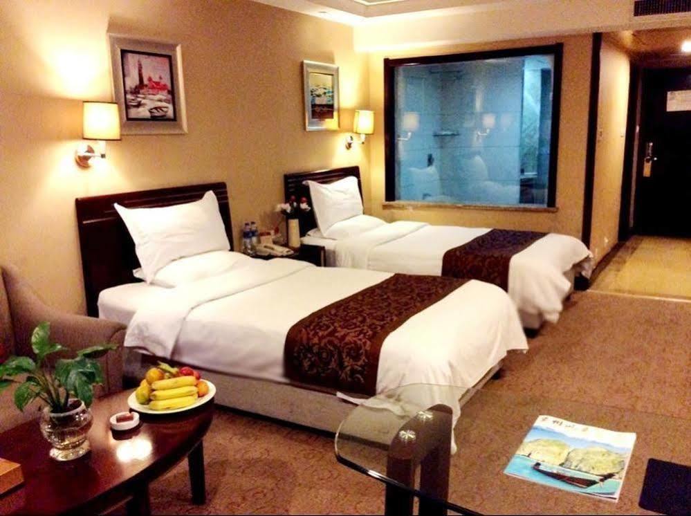 Jingzhou International Hotel Шъдзяджуан Екстериор снимка