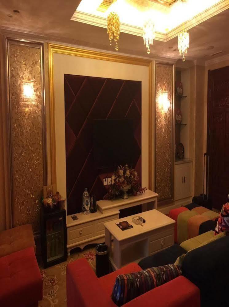 Jingzhou International Hotel Шъдзяджуан Екстериор снимка